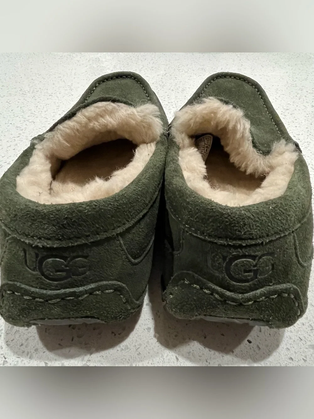 UGG Ascot Men's Suede Slippers Plush Forest Night Green, Size 9 US